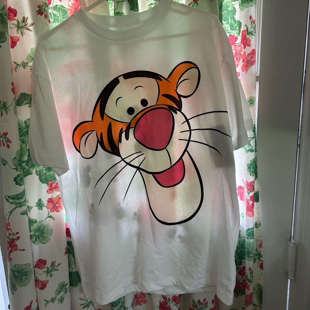 Disney Tigger Short Sleeve Tee size M NWT
